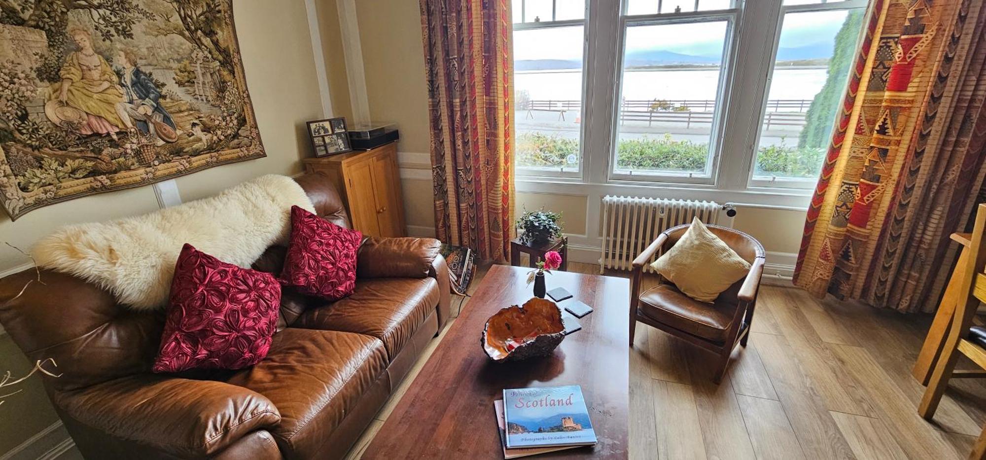 オーバン Ards House Bed & Breakfast エクステリア 写真